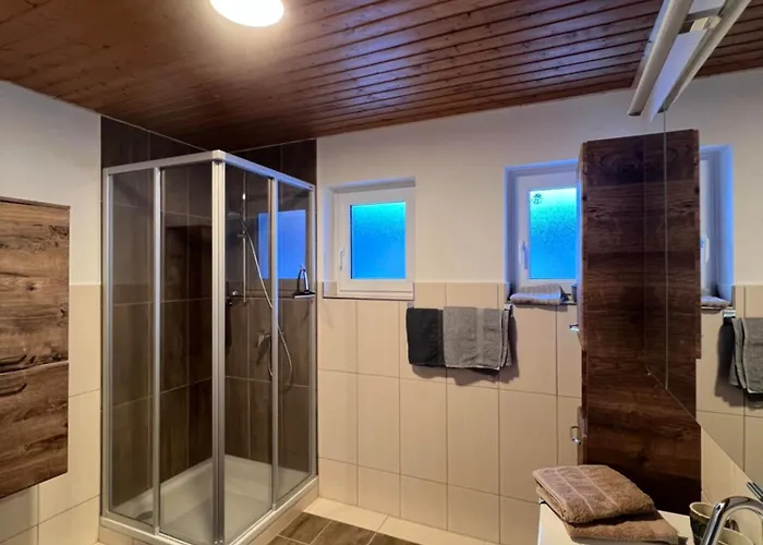 Ester バート・ホーフガシュタイン